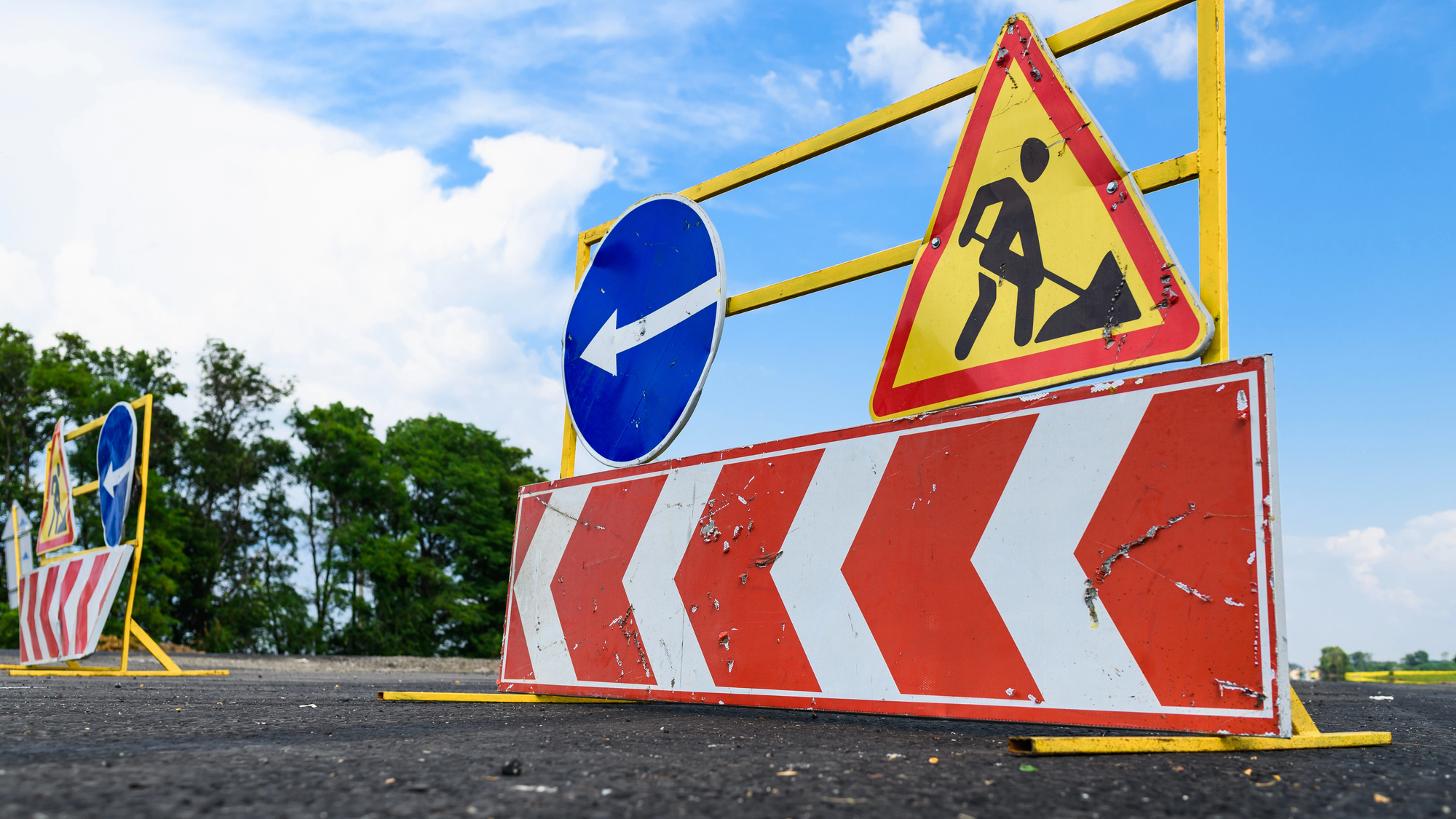 Ukraine Allocates 3.5 Billion Hryvnias for Emergency Repair of Local Roads